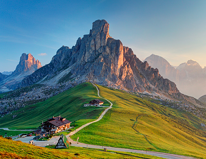 Los Dolomitas y La Toscana