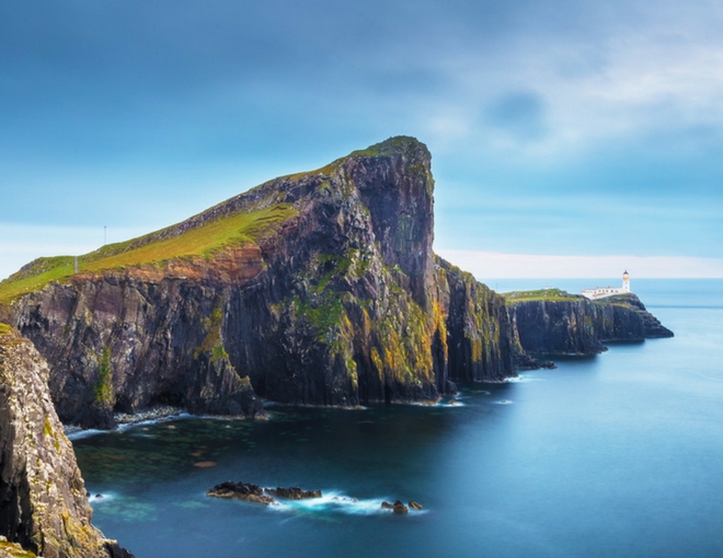 Escocia tradicional con isla de Skye