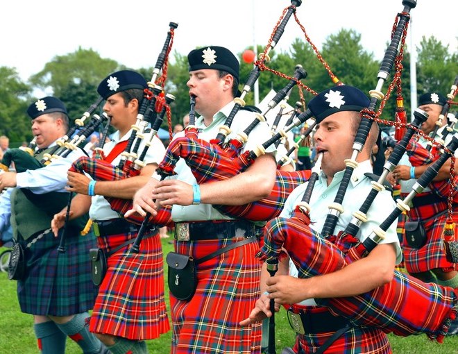 Escocia tradicional con isla de Skye